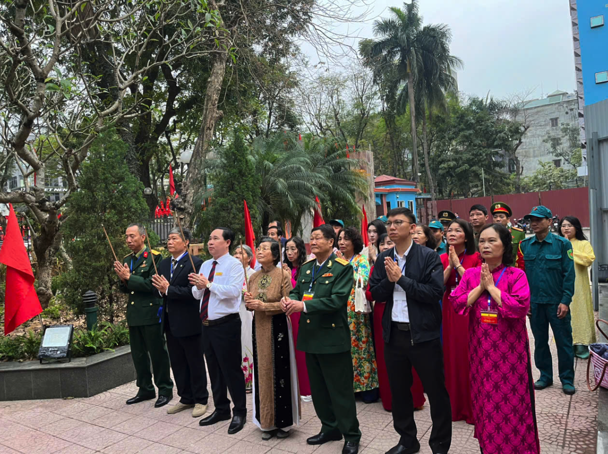 Không khí ngày bầu cử tại điểm bỏ phiếu số 06 – Trường Đại học Công đoàn, Phường Kim Liên, Hà Nội